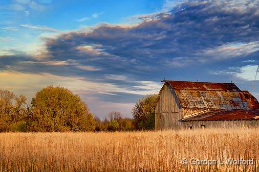 Barn At Sunset_17945.jpg - Photographed near Smiths Falls, Ontario, Canada.